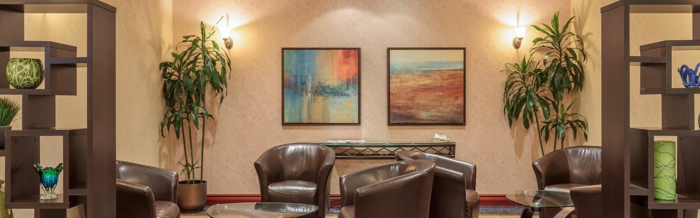 Holiday Inn Express & Suites - Belleville By Ihg Exterior foto